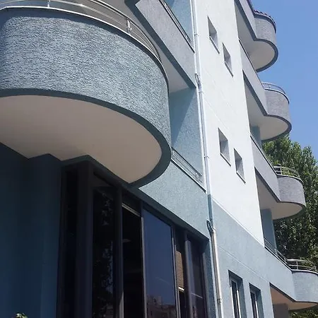 Mer's 2* Tirana